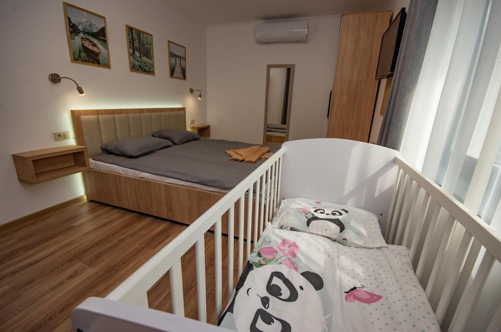 Csaladi Kikoeto Apartman Gyula Dış mekan fotoğraf