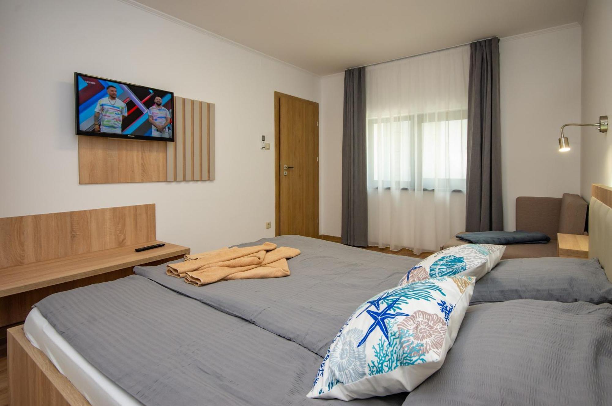 Csaladi Kikoeto Apartman Gyula Dış mekan fotoğraf