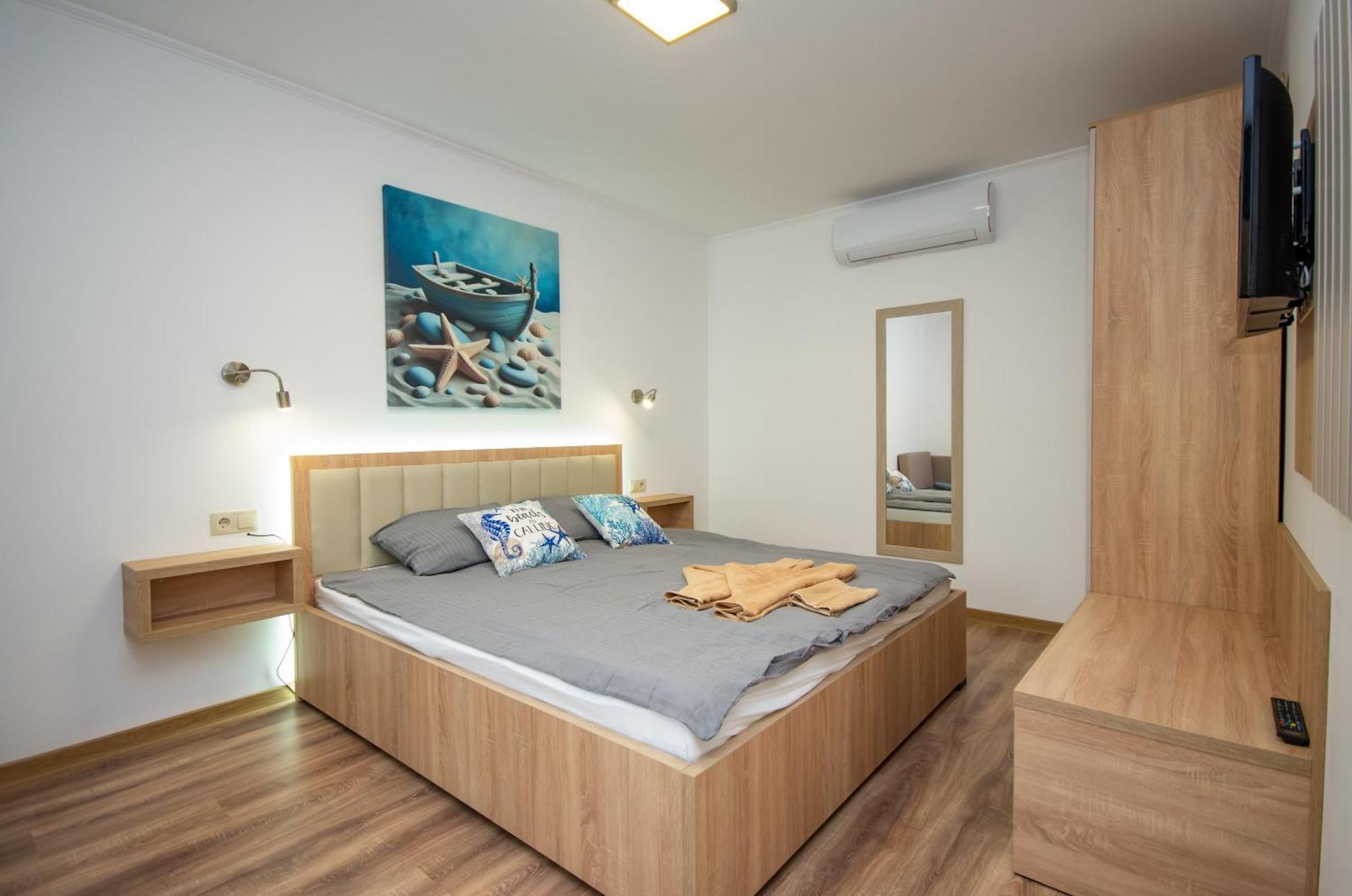 Csaladi Kikoeto Apartman Gyula Dış mekan fotoğraf
