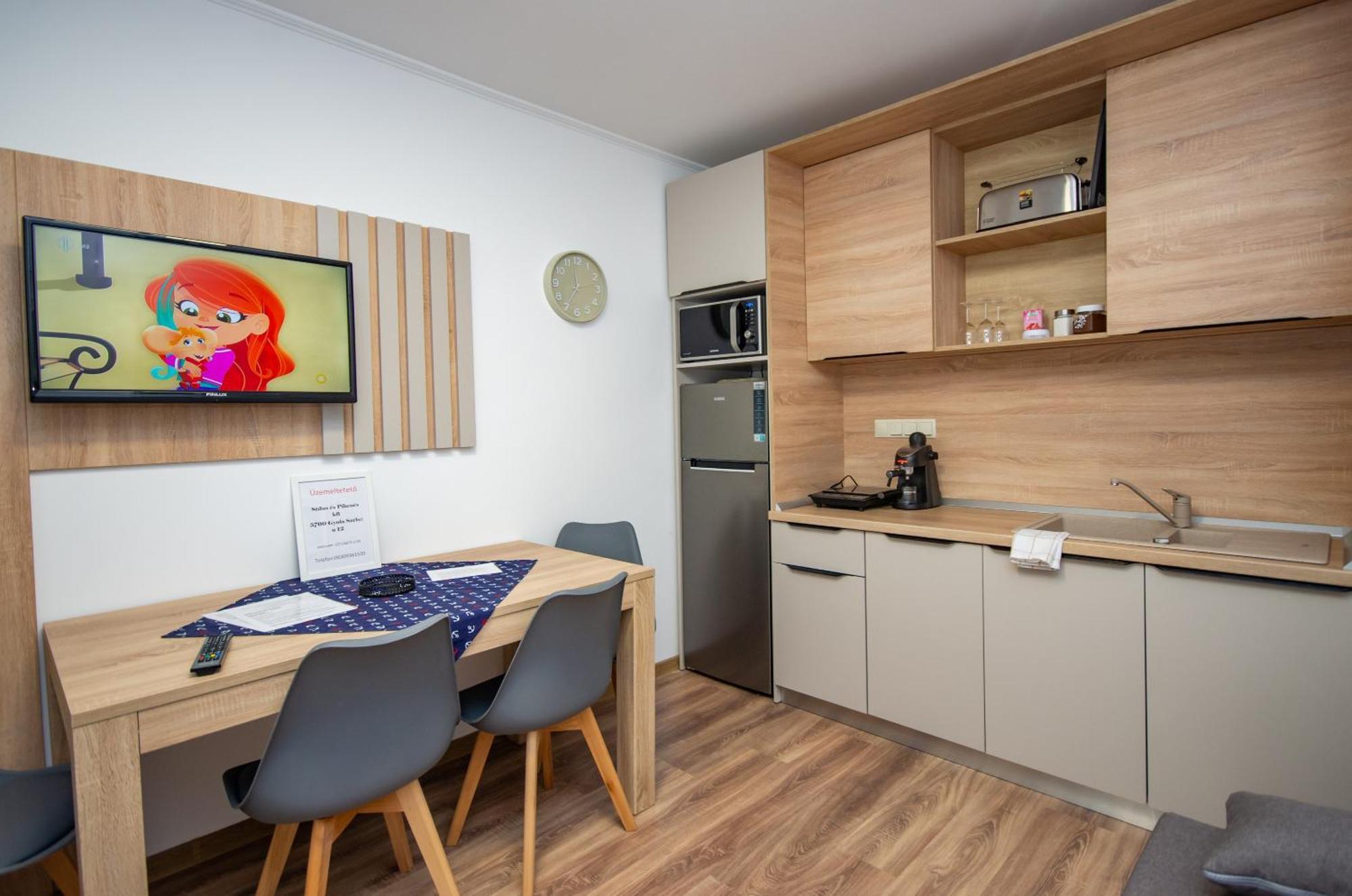 Csaladi Kikoeto Apartman Gyula Dış mekan fotoğraf