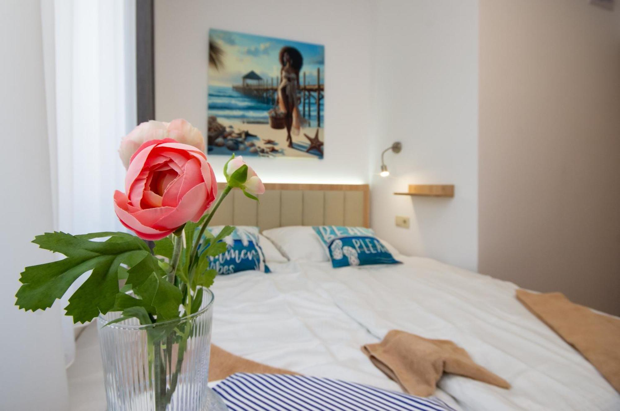 Csaladi Kikoeto Apartman Gyula Dış mekan fotoğraf