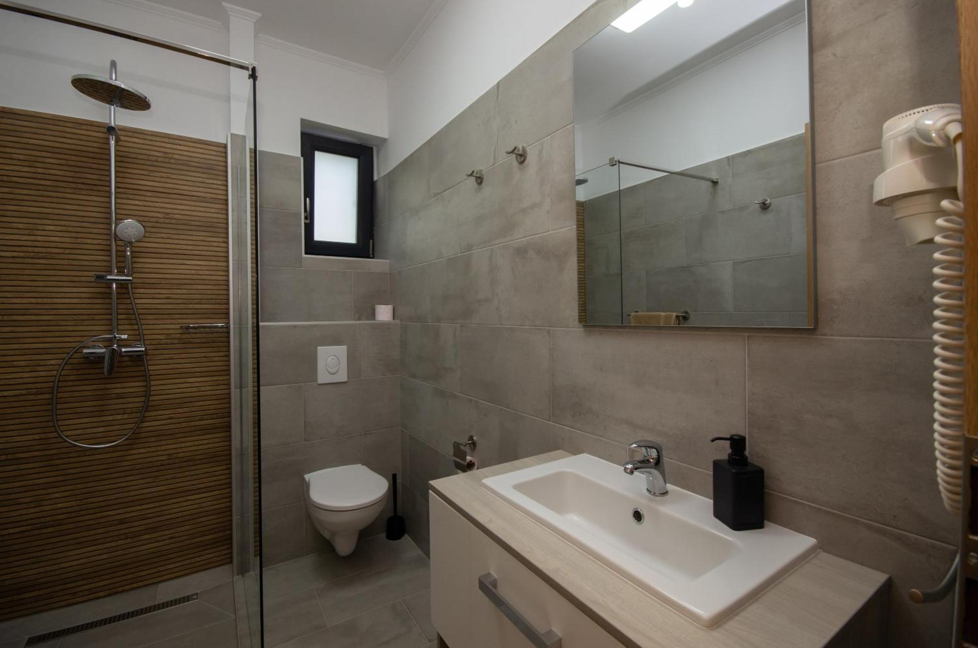 Csaladi Kikoeto Apartman Gyula Dış mekan fotoğraf