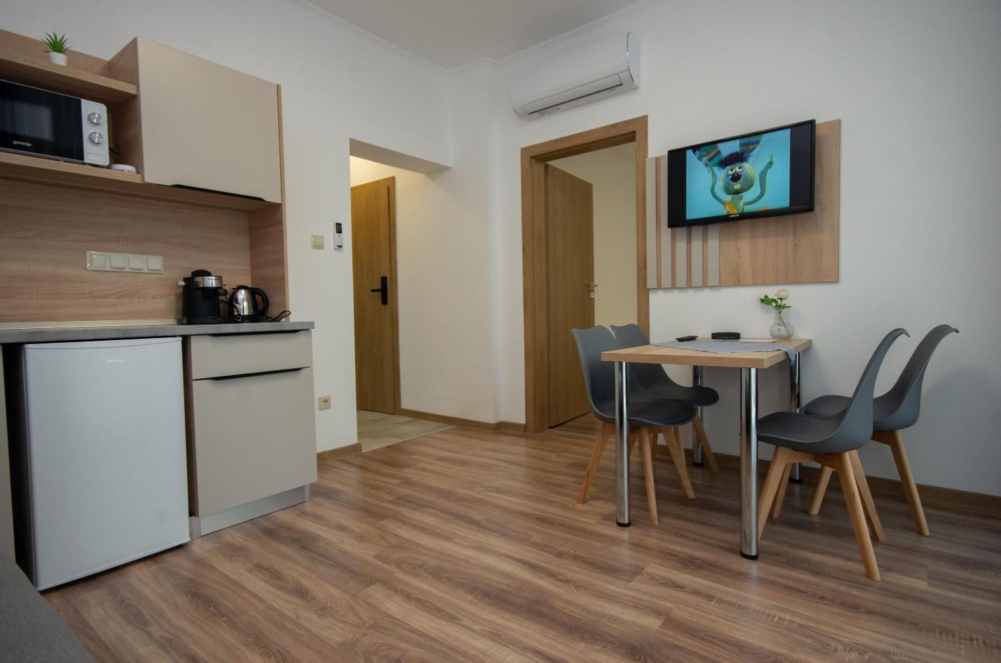 Csaladi Kikoeto Apartman Gyula Dış mekan fotoğraf