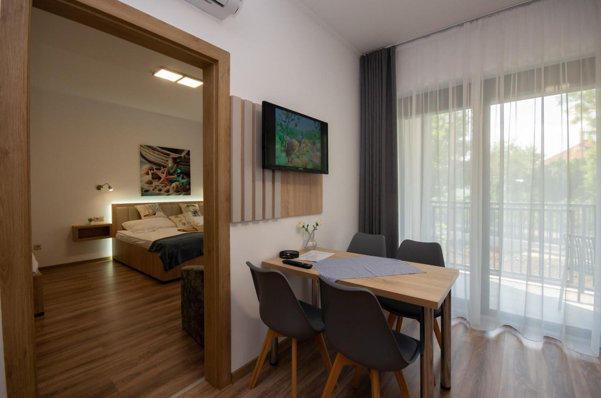Csaladi Kikoeto Apartman Gyula Dış mekan fotoğraf