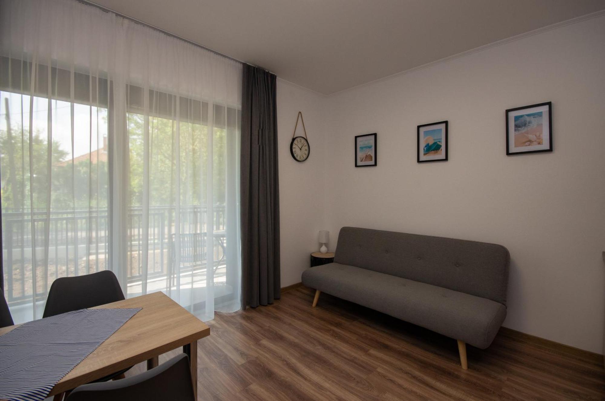 Csaladi Kikoeto Apartman Gyula Dış mekan fotoğraf