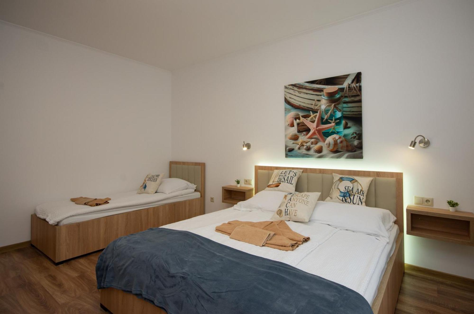 Csaladi Kikoeto Apartman Gyula Dış mekan fotoğraf