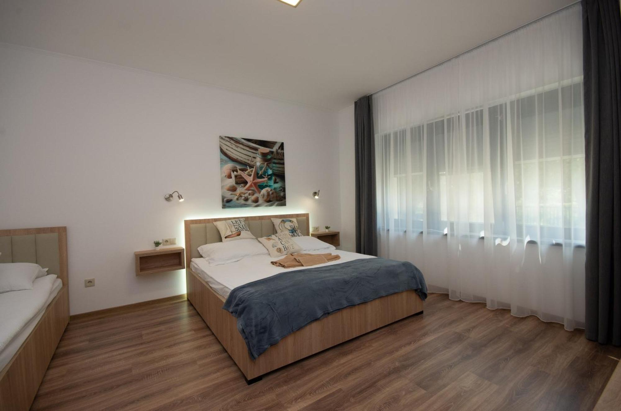 Csaladi Kikoeto Apartman Gyula Dış mekan fotoğraf