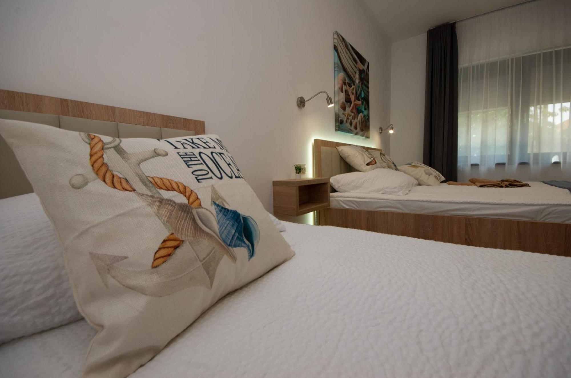Csaladi Kikoeto Apartman Gyula Dış mekan fotoğraf